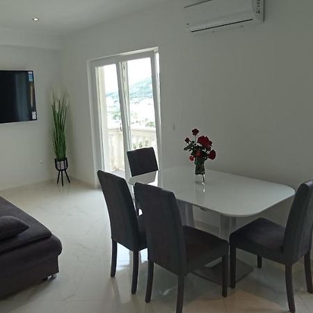 Apartman Stipan Omiš Extérieur photo